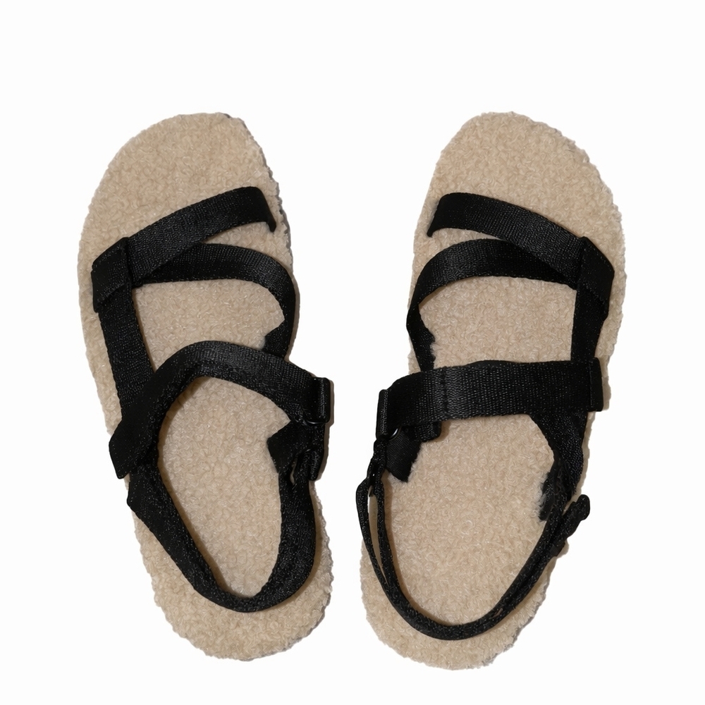 Everlane NWT The ReNew Black Teddy Sherpa Sport Sandal Sz 8 - Picture 3 of 4